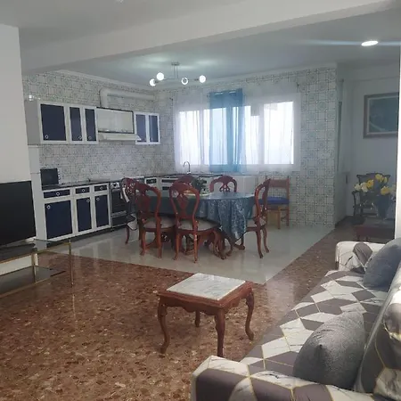 A Beautiful Spacious Two Bedroom Cb8ev Apartment Alicante