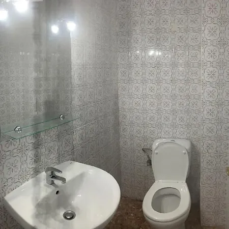 Διαμέρισμα A Beautiful Spacious Two Bedroom Cb8ev *