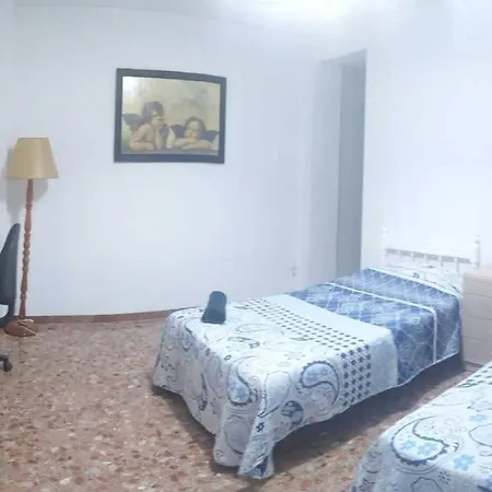 Διαμέρισμα A Beautiful Spacious Two Bedroom Cb8ev *